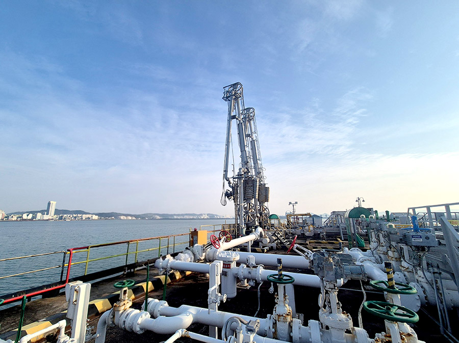 LOADING ARM 6